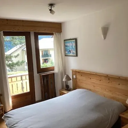 Spacious 2 Bedroom With Terrace Апартаменти Шамоні
