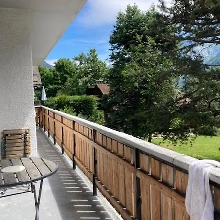 Апартаменти Spacious 2 Bedroom With Terrace Шамоні