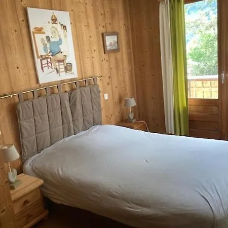 Апартаменти Spacious 2 Bedroom With Terrace